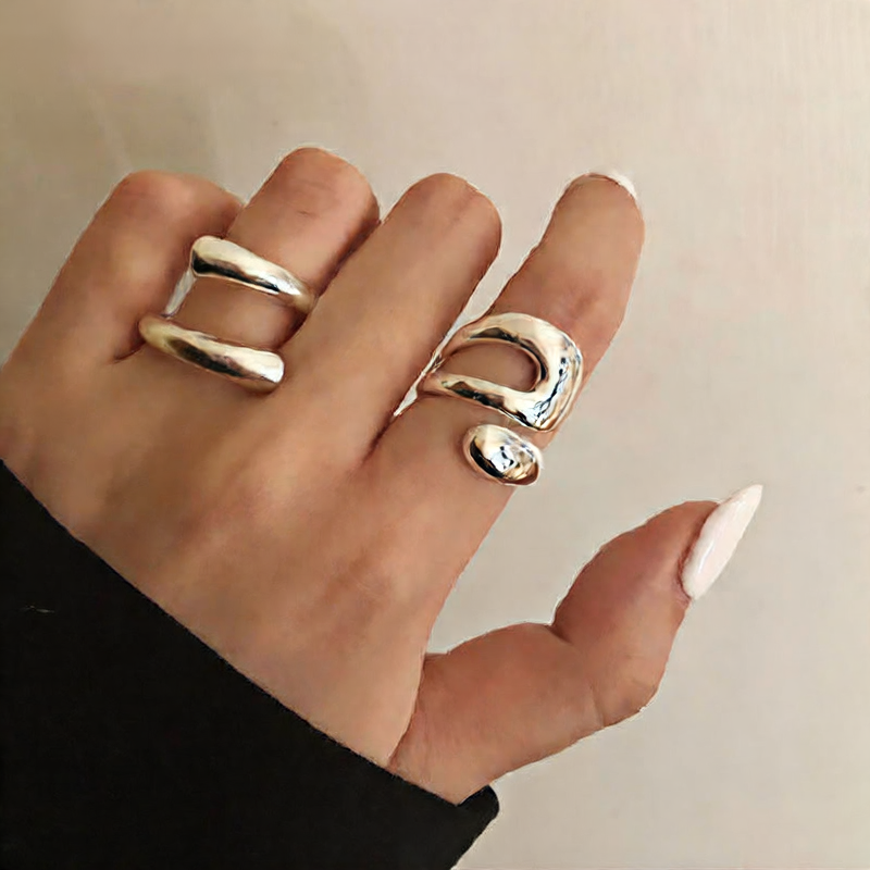 Echo Curve Silver Ring